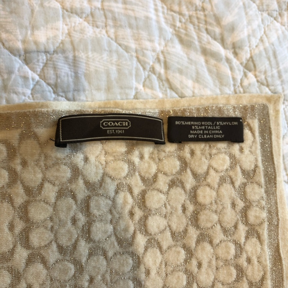 Coach scarf - Picture 2 of 3